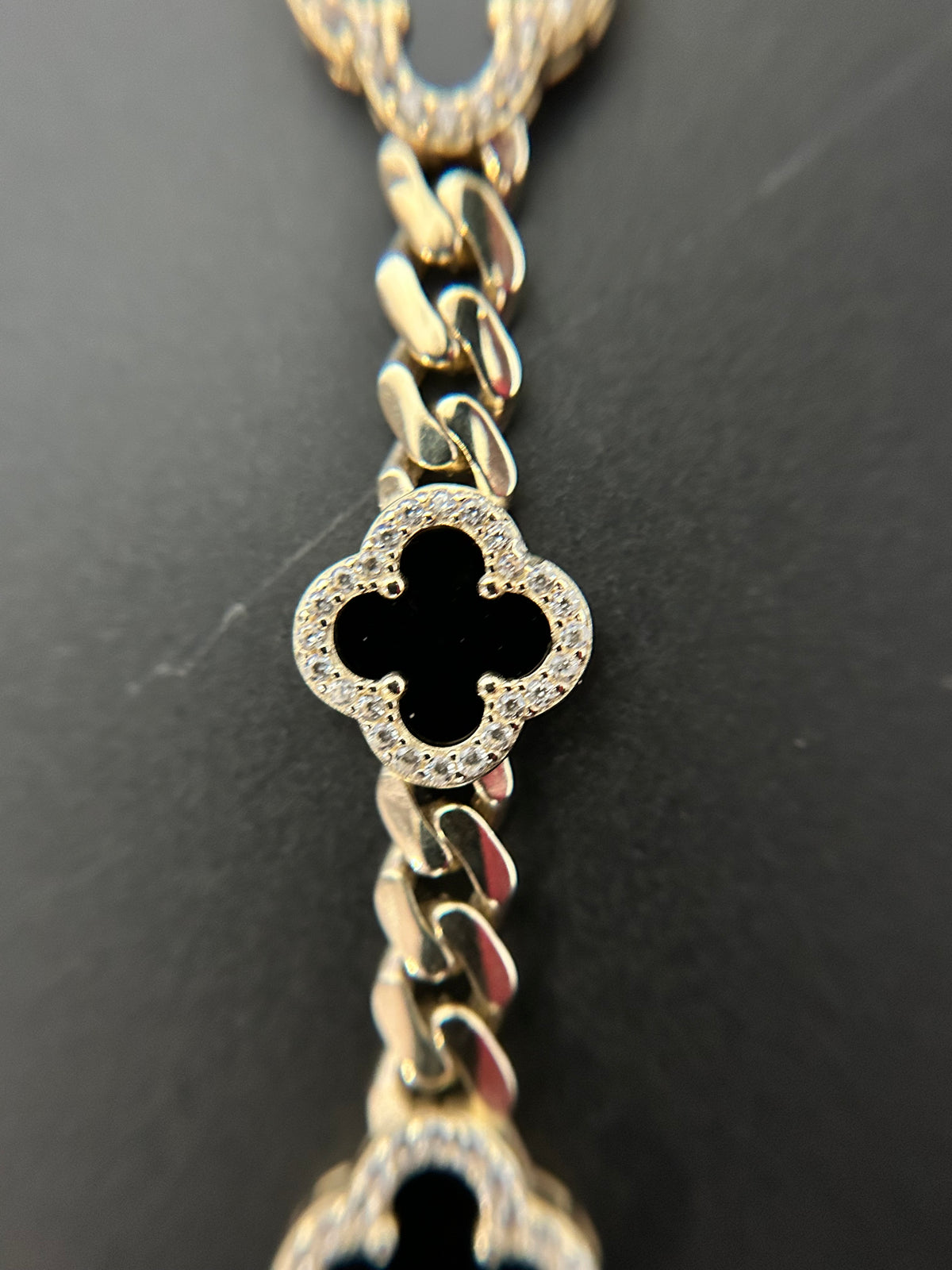 Woman’s Bracelet 10K Gold