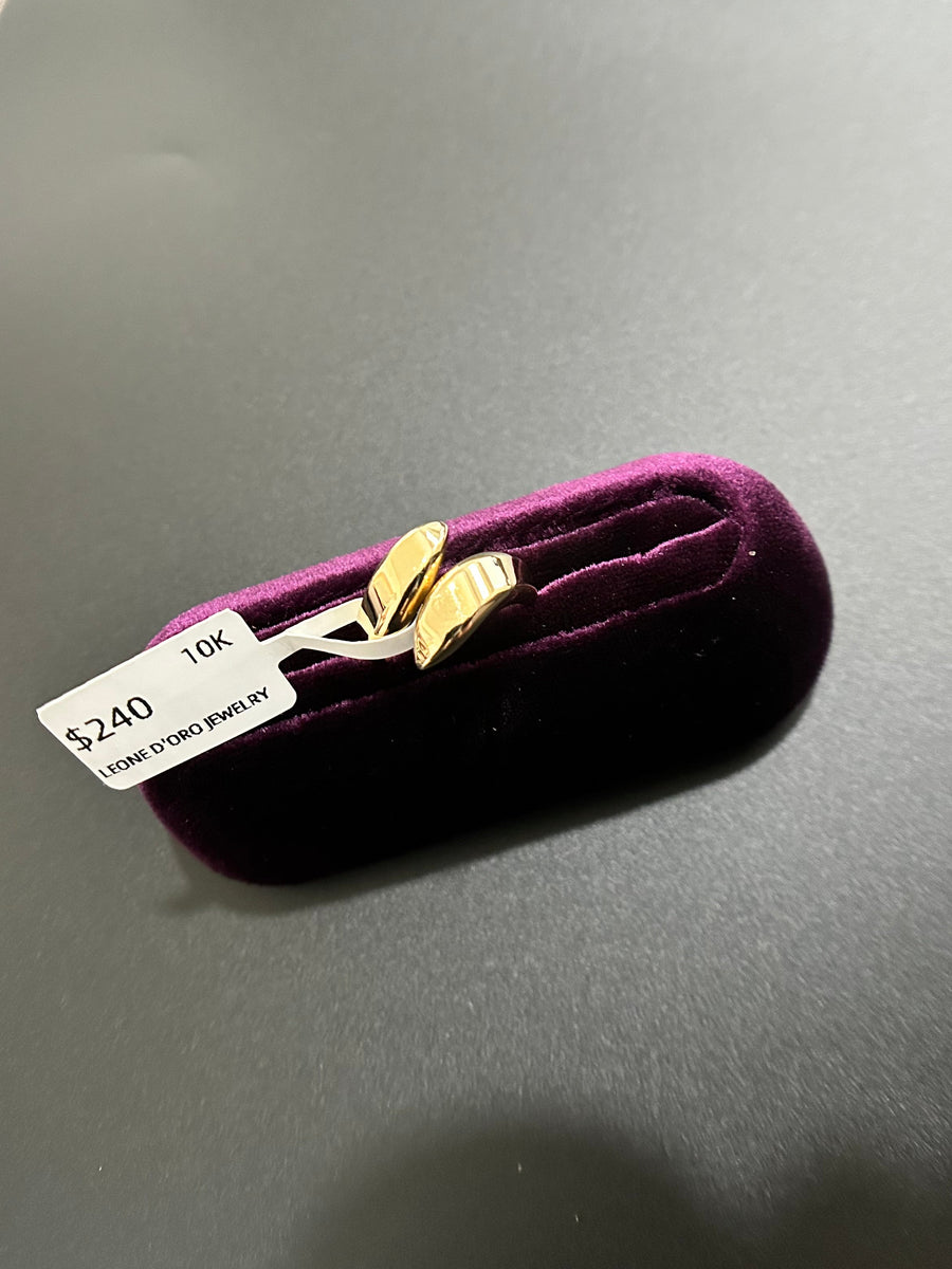 Woman’s Ring 10K Gold