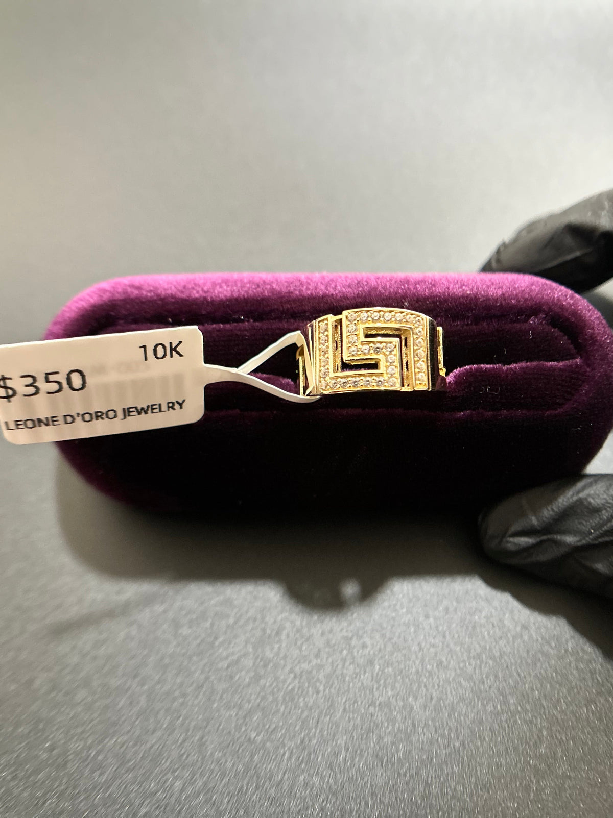 Woman’s Ring 10K Gold