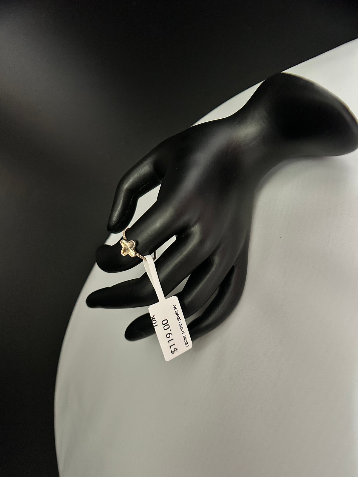 Woman’s Ring 10K Gold