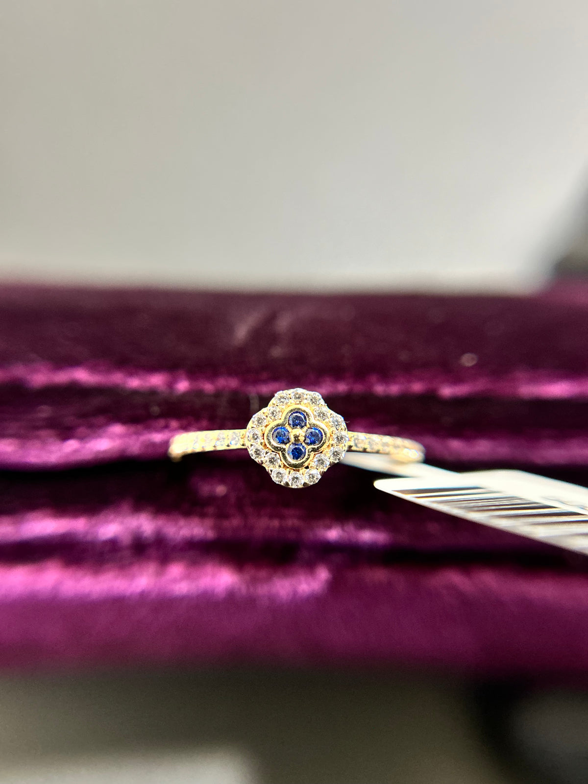Woman’s Ring 14K Gold